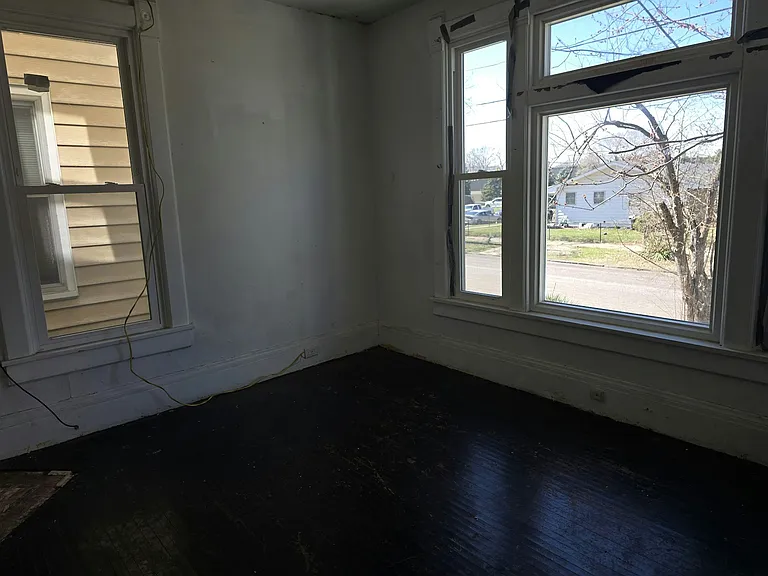 1806 N Peoria Ave — Photo 18
