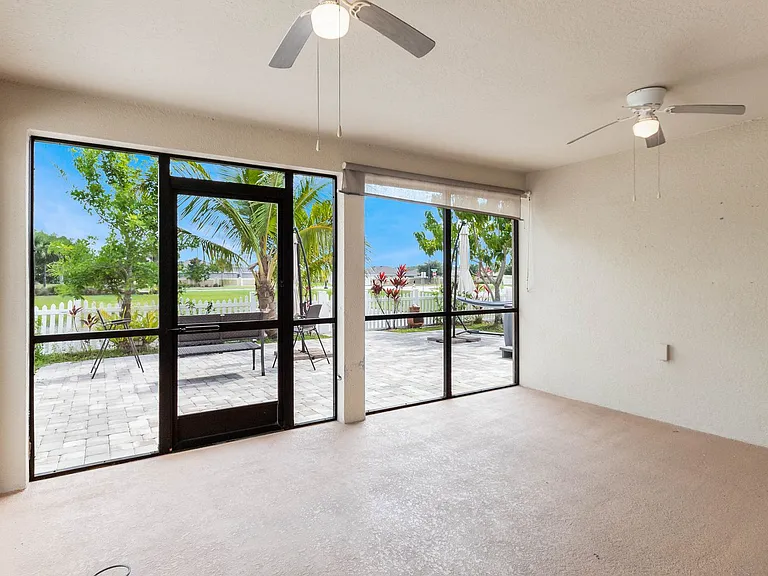 4602 Harvest Row Ln — Photo 26