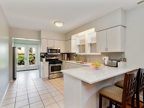 5th image of 5342 W Pensacola Ave