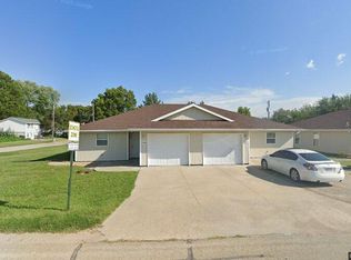 202 E 1st St #B, Hoyt, KS 66440