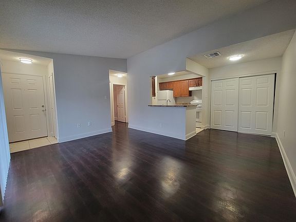 3rd image of 3828 Bowline Cir Unit 204
