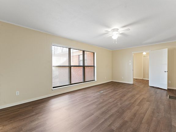 4th image of 129 Southlake Dr