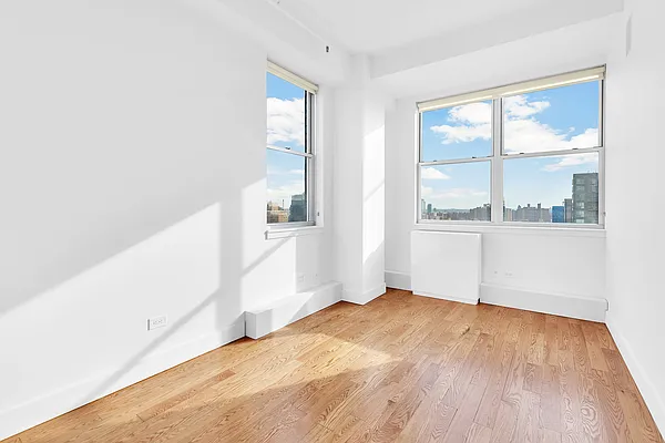 Sold by Compass | media 10