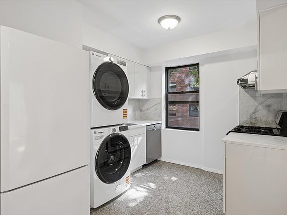 4th image of 29 Spring St #4A