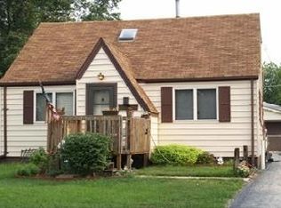 7012 W 74th St, Chicago, IL 60638