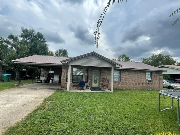 803 S Walnut St, Steele, MO 63877