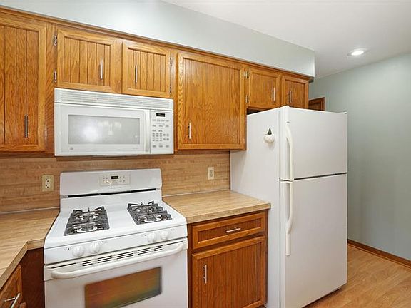 4th image of 462 Woodburn St SW