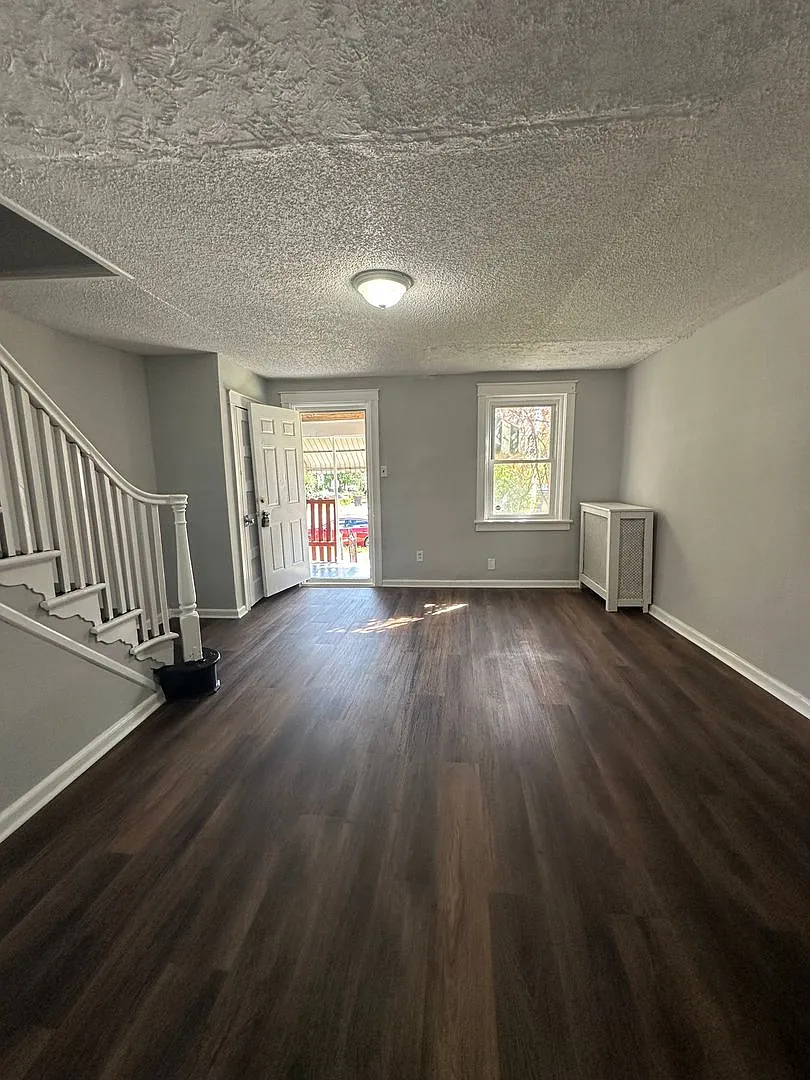 3 Bed/ 1 Bath ready for rent! — Photo 4