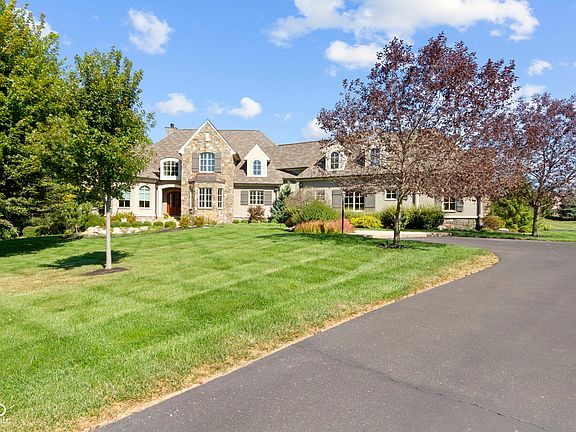 3rd image of 4076 Wild Wood Ct