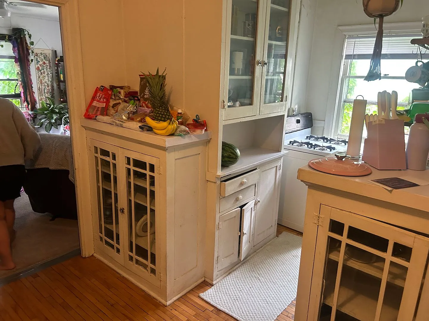 1017 Linwood Ave — Photo 4
