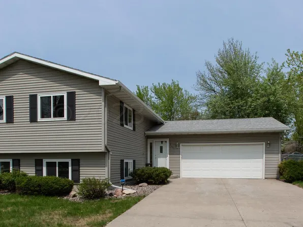 2861 Westgate Dr S, Fargo, ND 58103