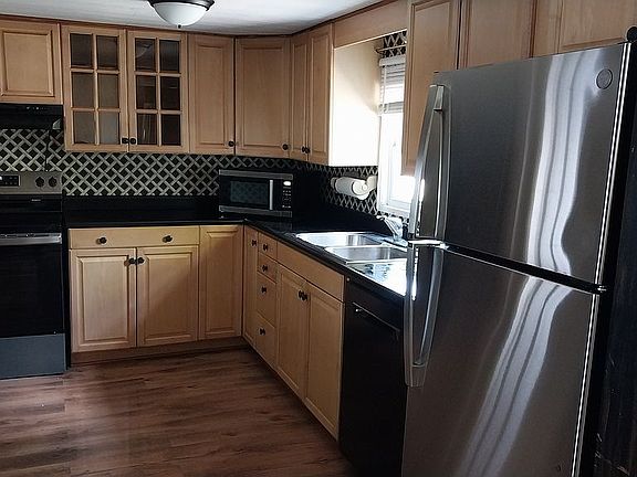 3rd image of 8365 Hudson St