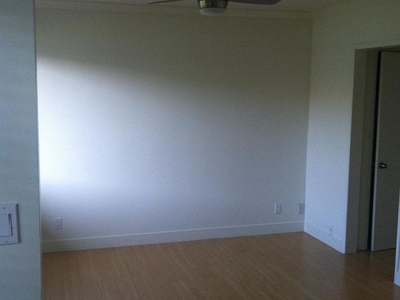 3rd image of 4132 Grand View Blvd APT 3