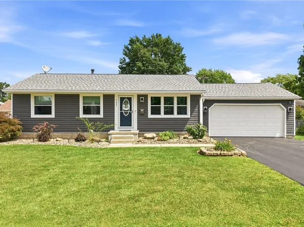 723 Dresden Dr, Hubbard, OH 44425