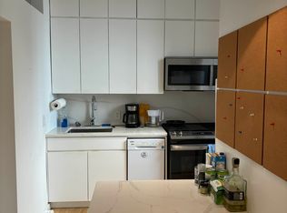 207 Grand St #2, New York, NY 10013