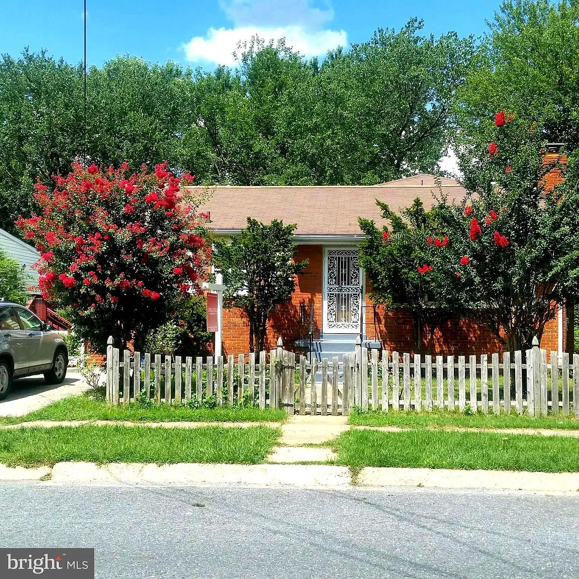 2504 Amherst Rd photo 1