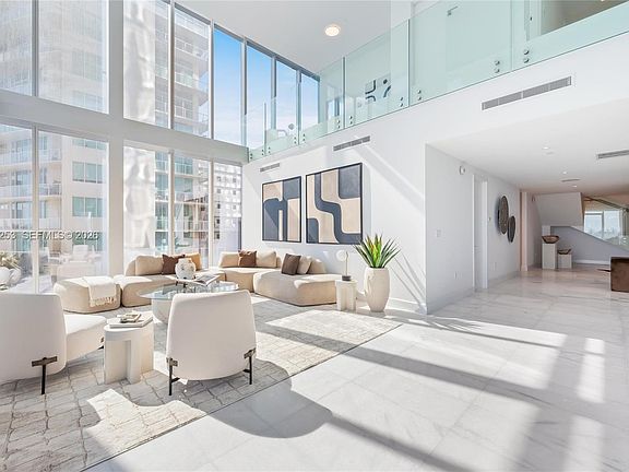 3rd image of 700 NE 26th Ter #Townhouse 403