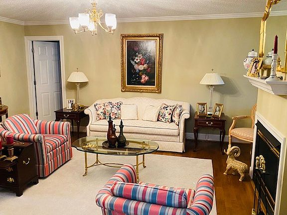4th image of 60 Brooke Crossing Ln