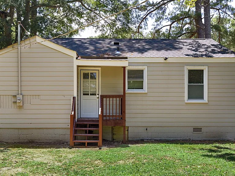 914 Linwood Dr NW — Photo 7