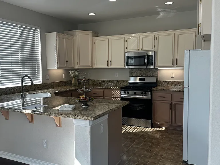 31828 Green Oak Way — Photo 3