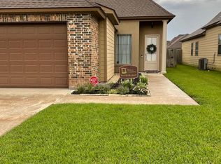 106 Gilmore Rd, Youngsville, LA 70592