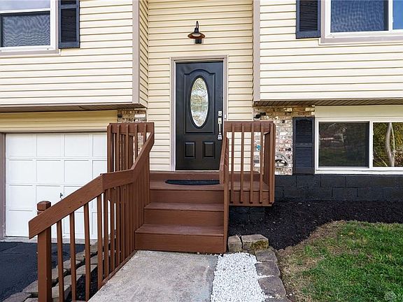 2nd image of 2253 Wienburg Dr