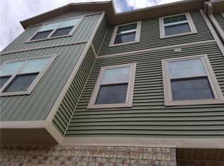 2793 W Blackstone Xing, Fayetteville, AR 72704