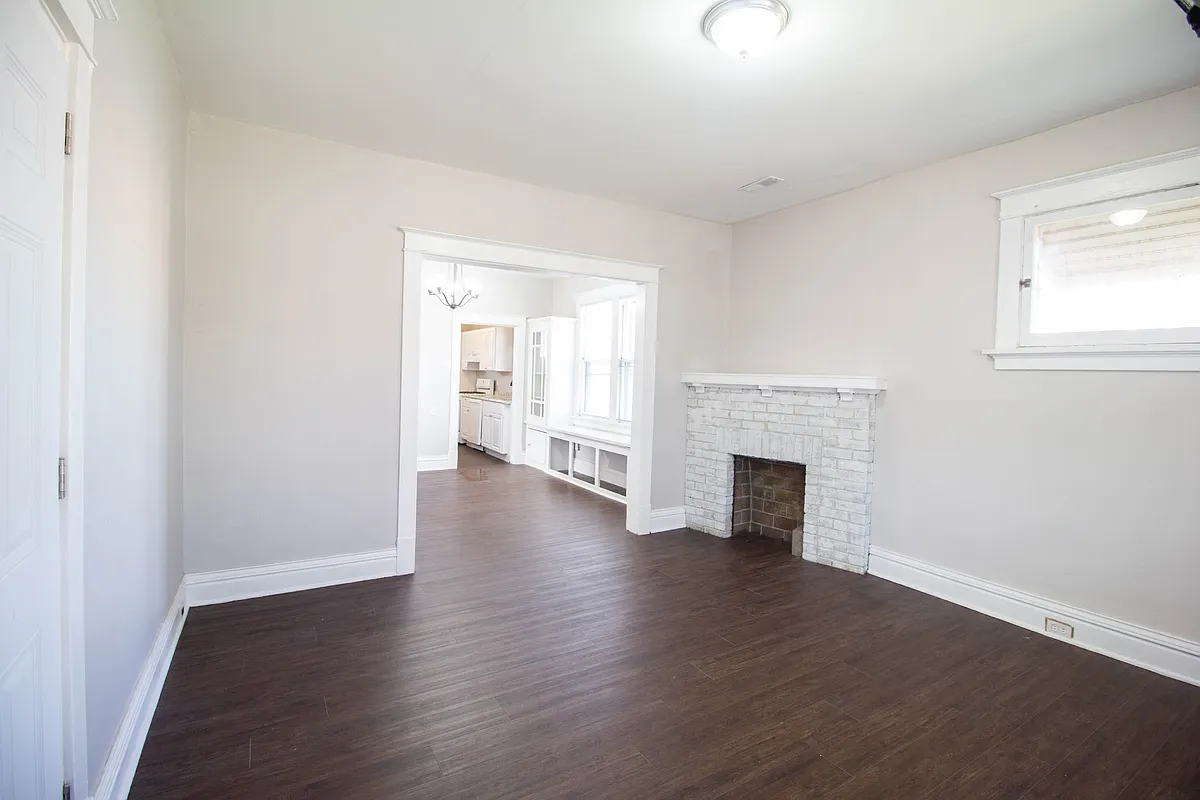 Photo 1 of 11 - 6742 Crest Ave #2 - Saint Louis, MO Living Room - 6742 Crest Ave #2