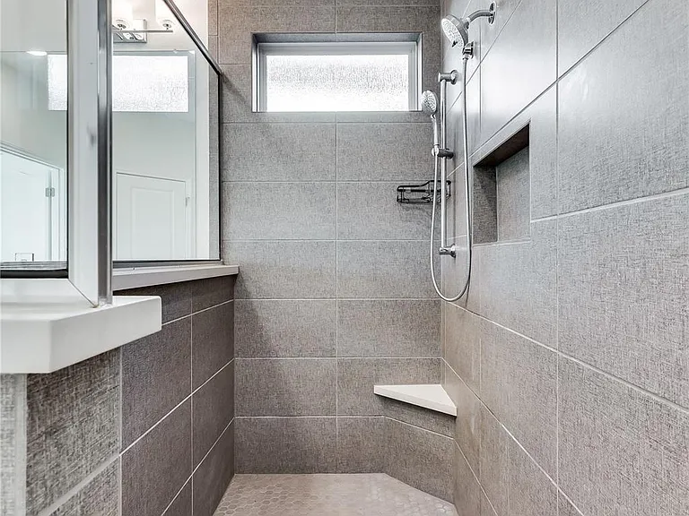 4621 Modena Bay Bnd — Photo 32