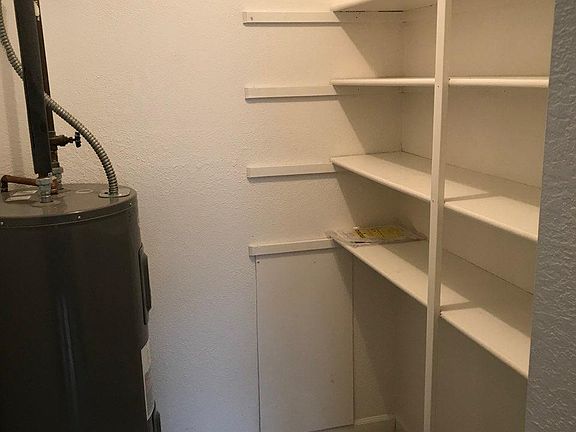 Kitchen pantry