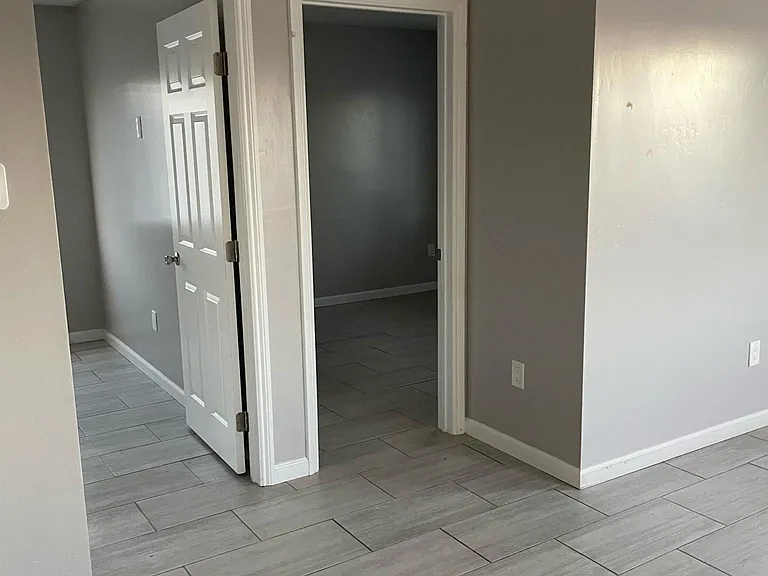 284 Crescent Ave — Photo 5