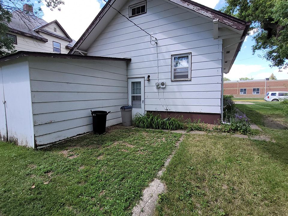 404 1st St N, Ellendale, ND 58436 Zillow