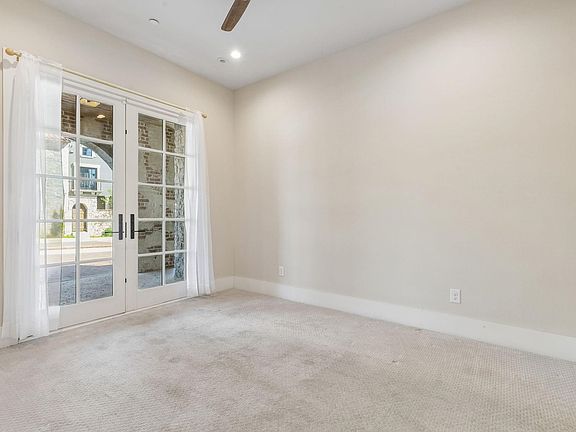 4th image of 69 Cortes Dr