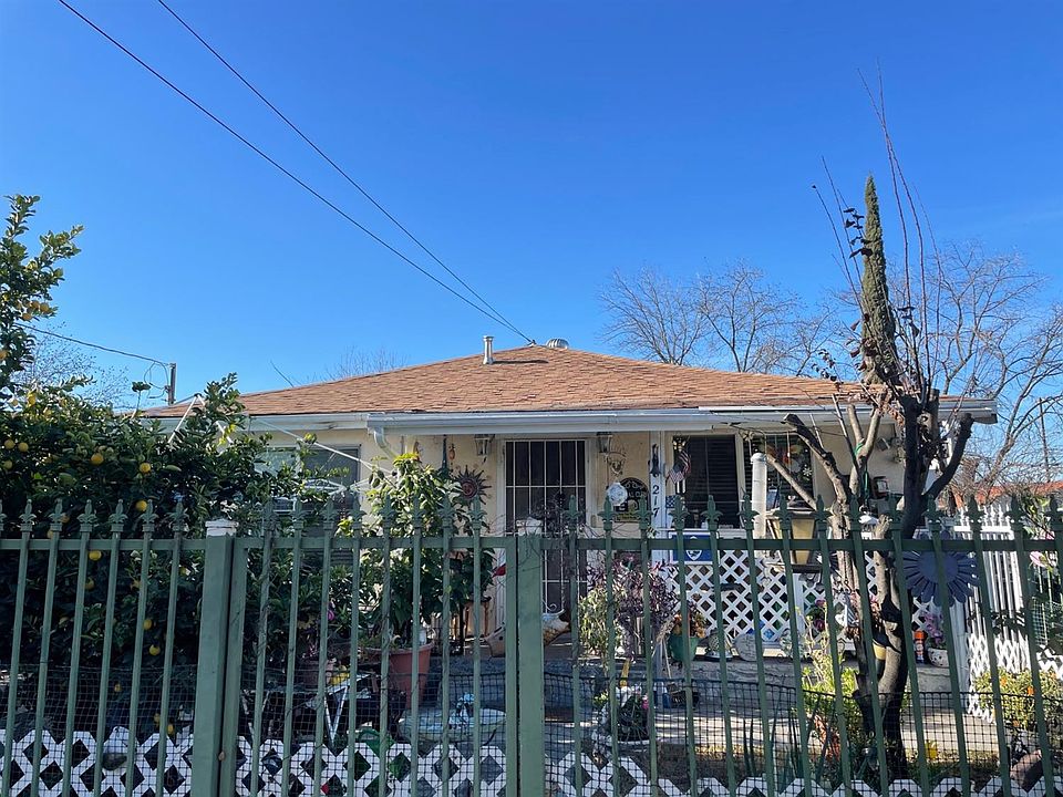 2nd image of 217 S Oro Ave