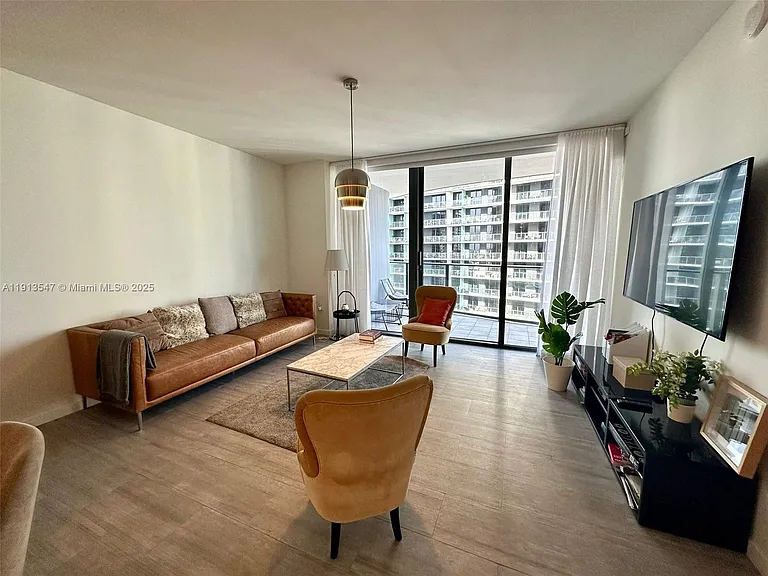 1000 Brickell Plz #3807 — Photo 21