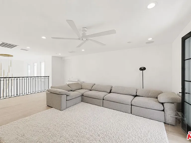 20448 W Liverpool Way — Photo 25