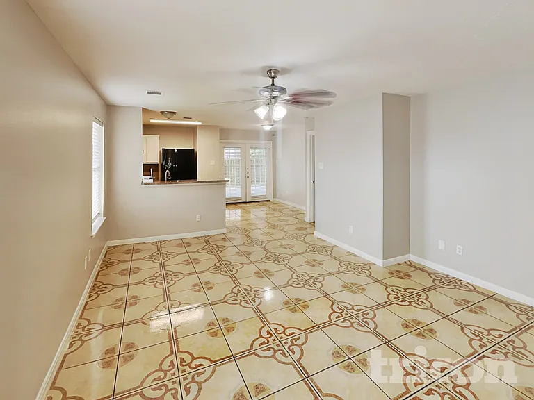 1016 Deerpass Dr — Photo 4
