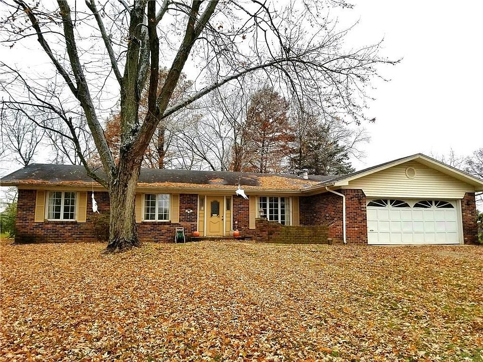 1st image of 3220 W Sharon Dr