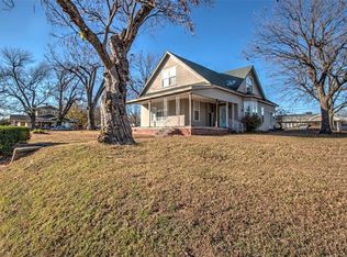 1422 W Broadway St, Collinsville, OK 74021