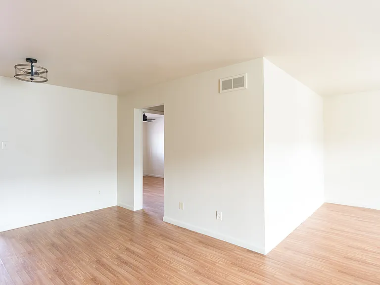 Timber Place Apartments — Photo 14