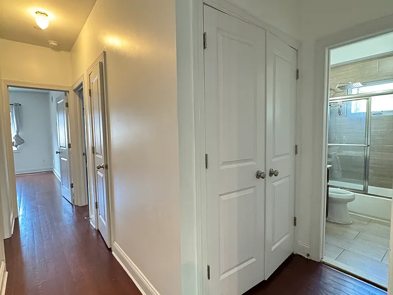 441 Deisius St #1R — Photo 11