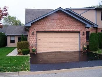 1st image of 207 Eric Ct