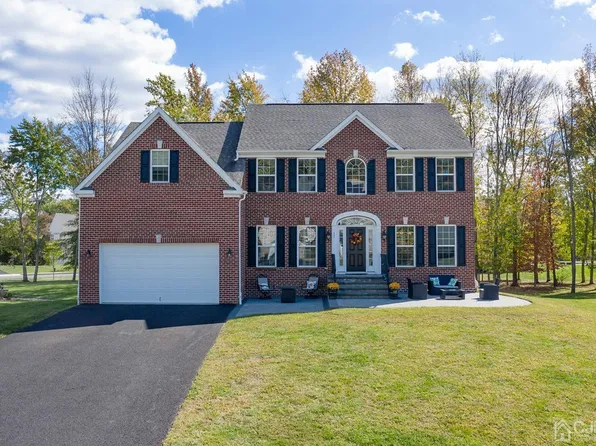 11 Redshaw Blvd, Old Bridge, NJ 08857