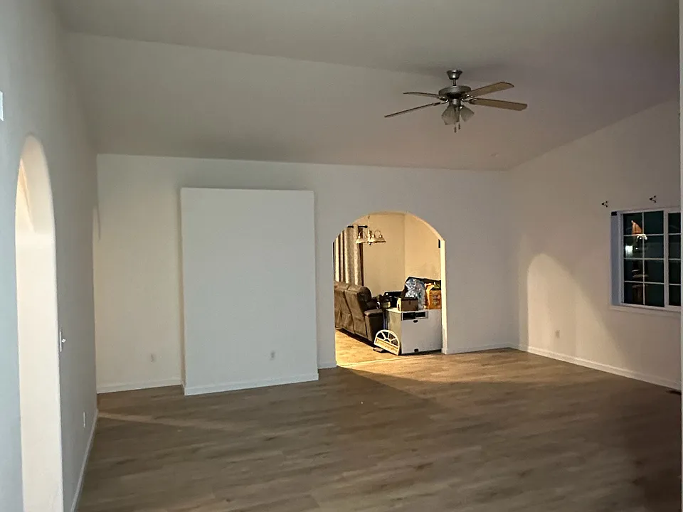 1310 Gemstone St