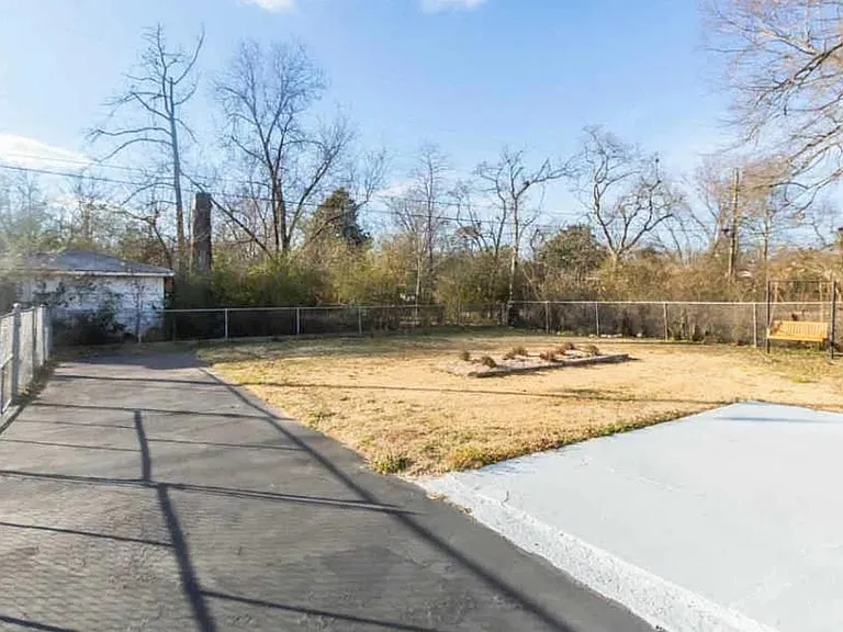 16 Meadowbrook Dr — Photo 27