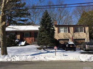1028 Westminster Ave, Dix Hills, NY 11746