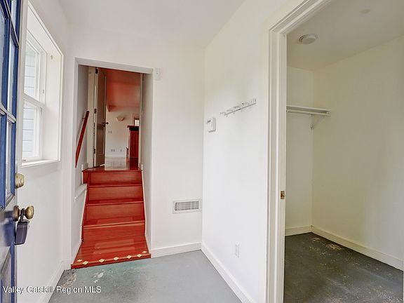 2nd image of 48 Mountainview Avenue