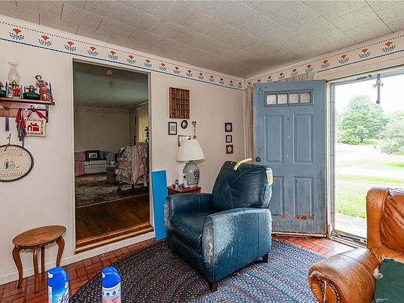 5th image of 2332 Erter Dr