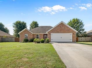 721 Benton St, Prairie Grove, AR 72753