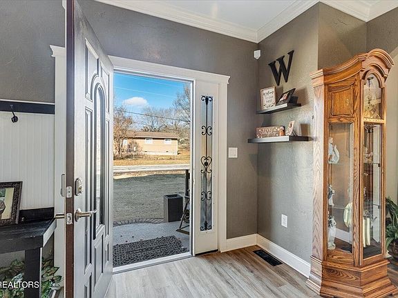 4th image of 4706 Moss Dr